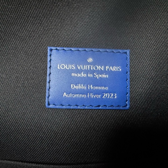 AUTHENTIC - LOUIS VUITTON - Discovery Backpack Monogram Portrait - Picture 2 of 14